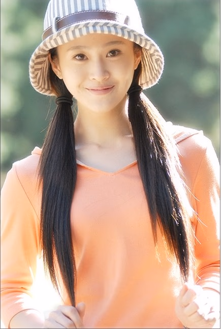 Yiting Lin HD 이미지/사진 갤러리 다운로드 #3393518