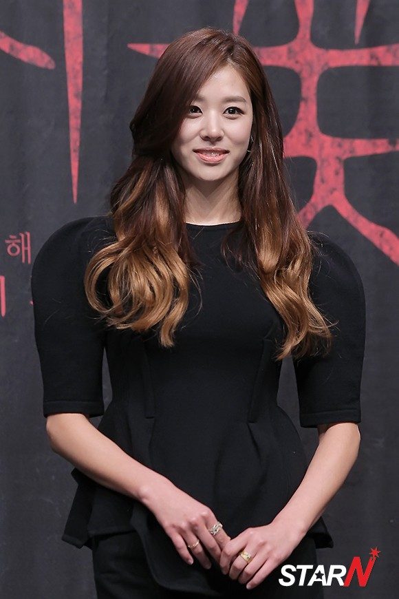 Shin-yeong Jang HD Images/Photo Gallery Download #1593660