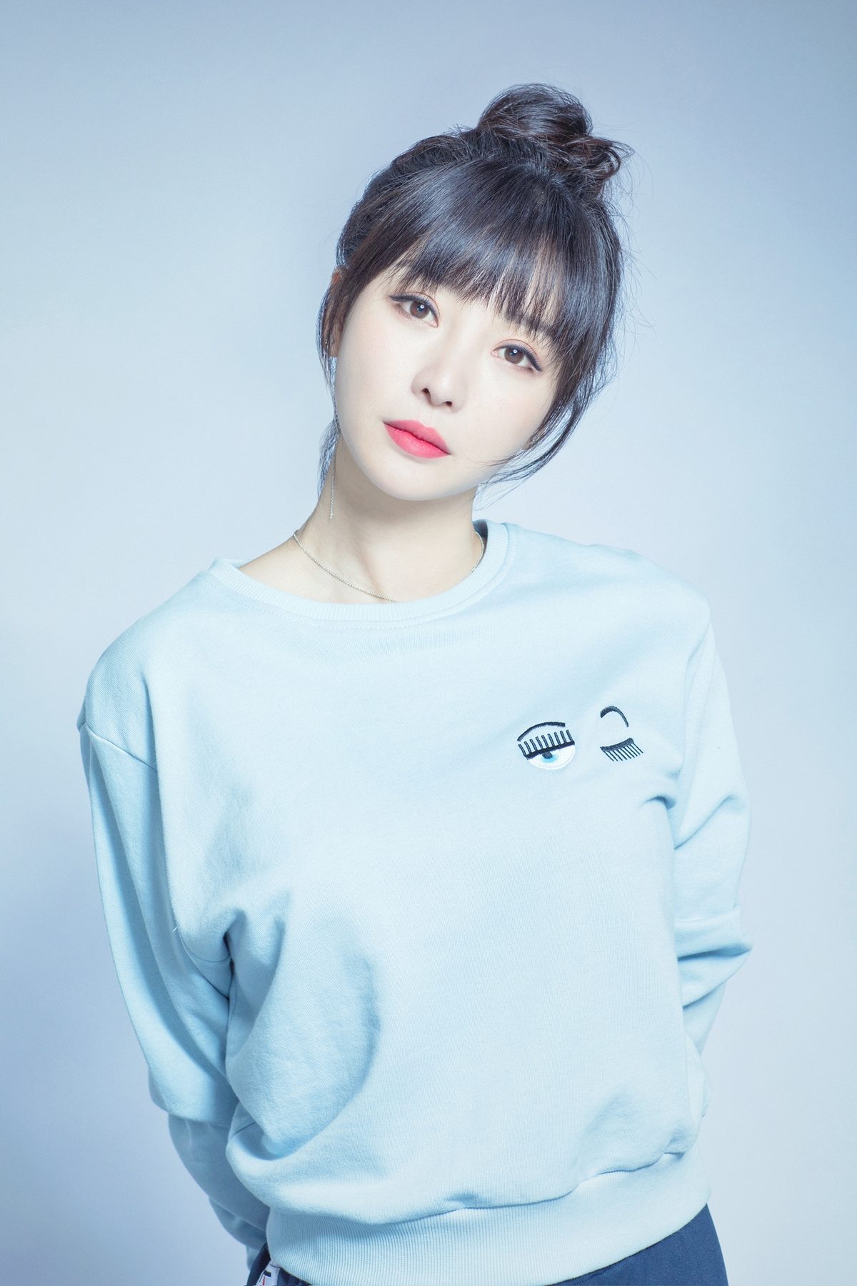 Yan Liu HD Images/Photo Gallery Download #1970344