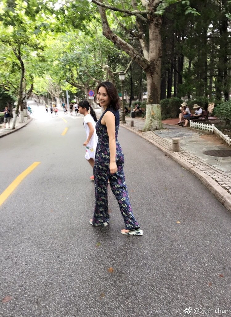 진영 HD 이미지/사진 갤러리 다운로드 #6795252