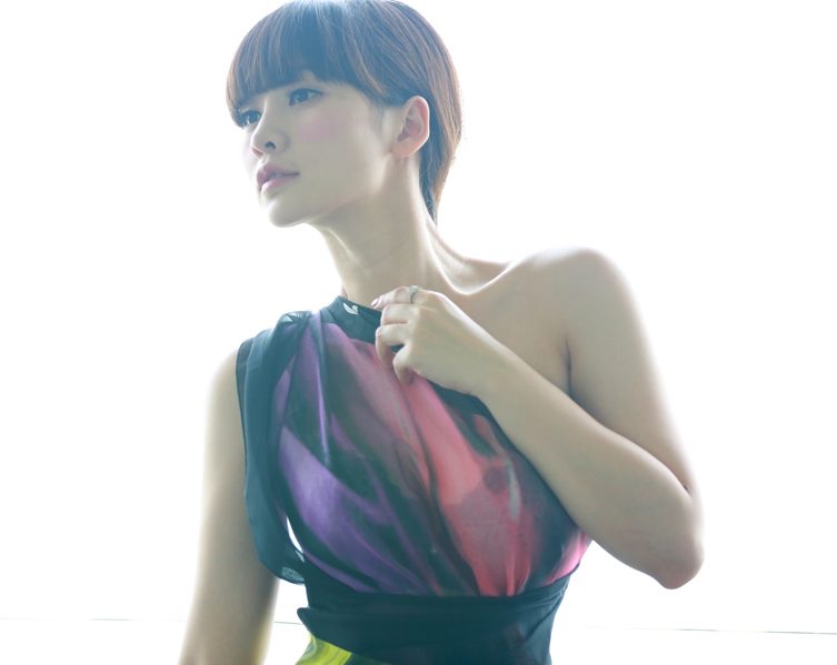Yan Liu HD Images/Photo Gallery Download #1977250