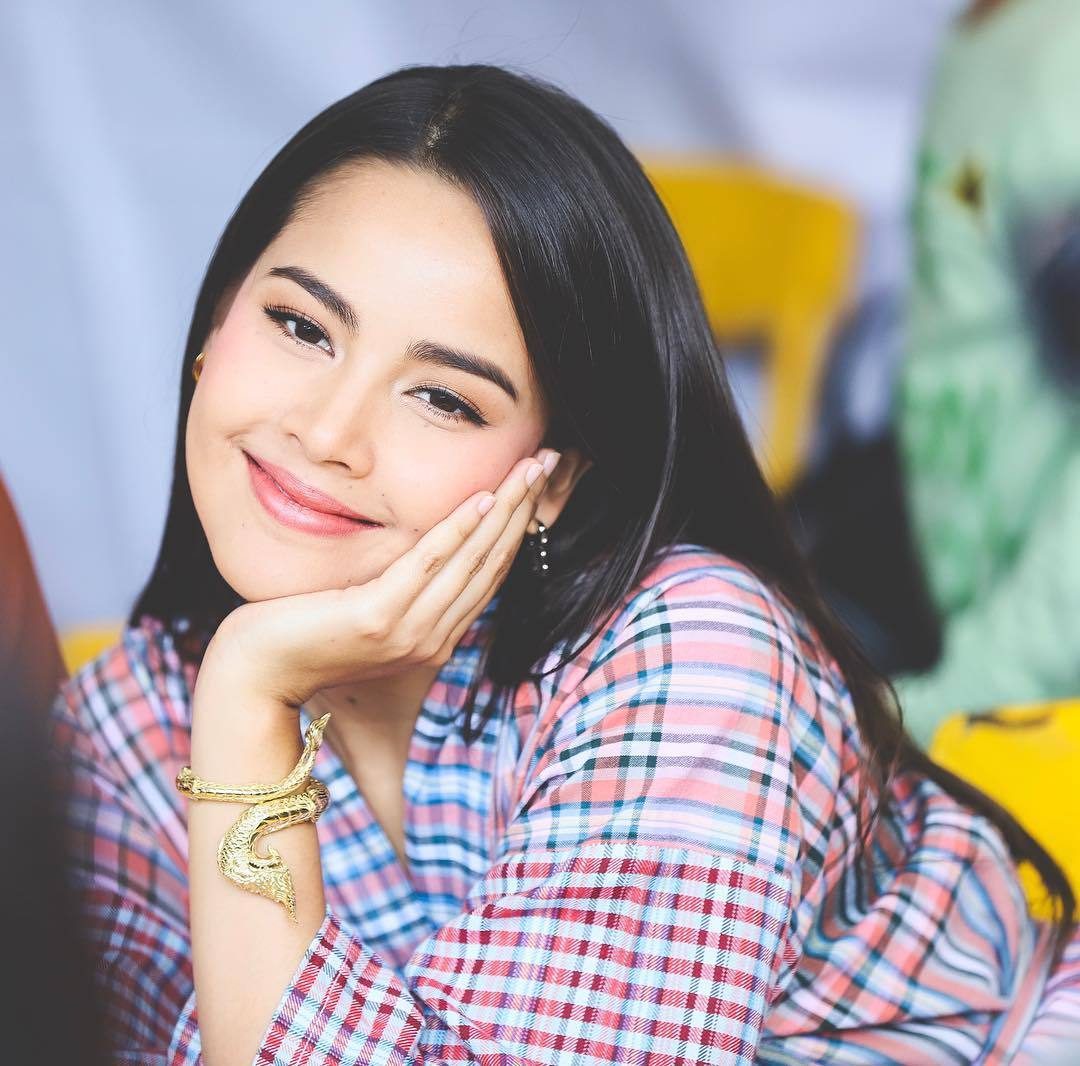 Urassaya Sperbund HD Images/Photo Gallery Download #6201021