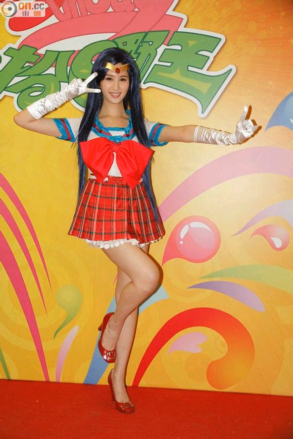 何傲儿 高清写真/照片下载 #3337713