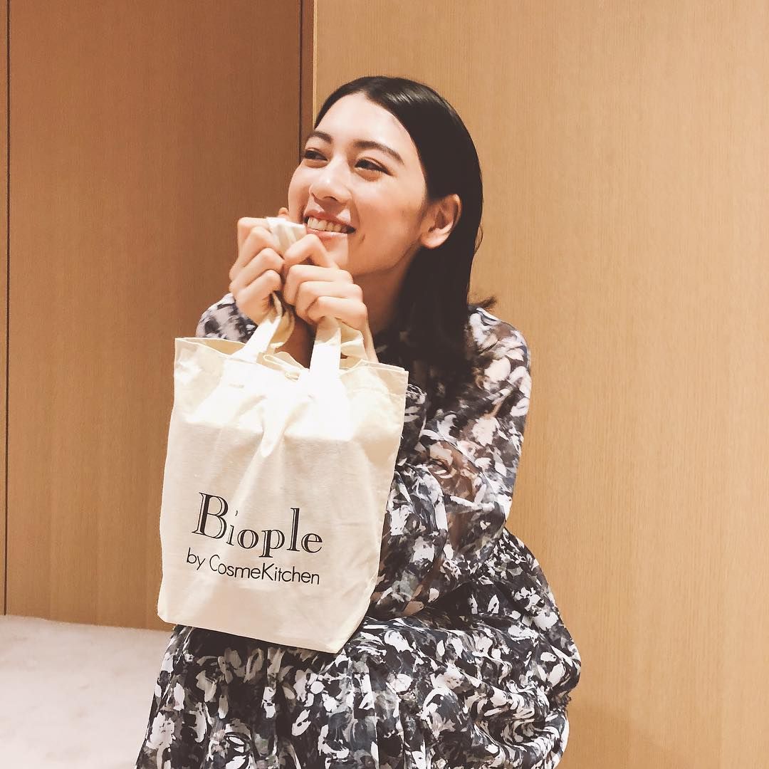 미요시 아야카 HD 이미지/사진 갤러리 다운로드 #7488774