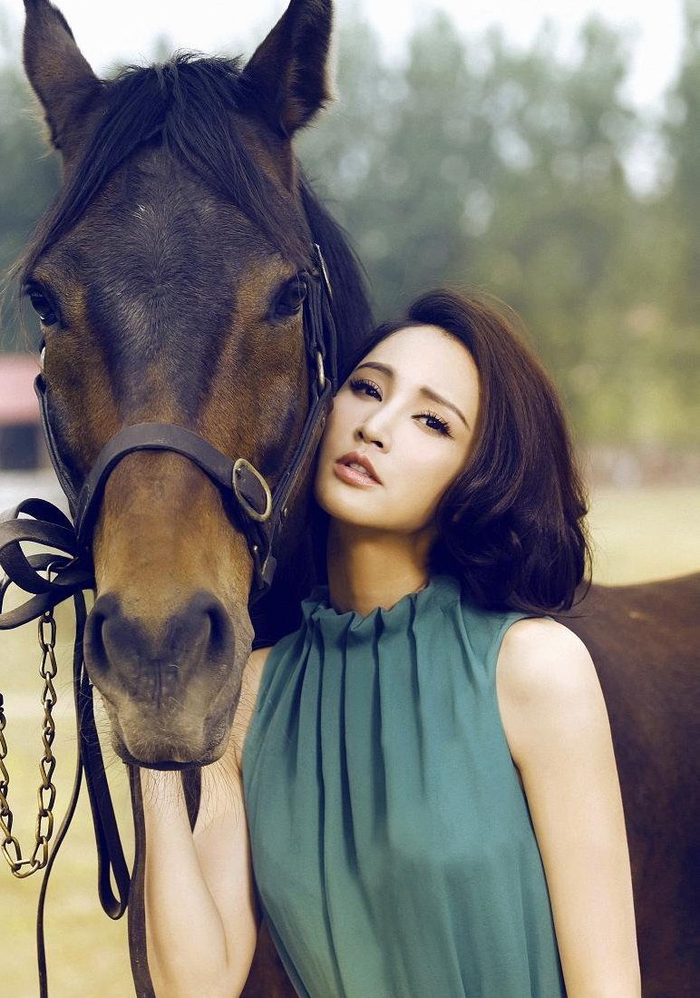 Xinyi Zhang HD Images/Photo Gallery Download #6964799