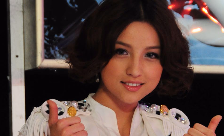 Alice Rehemutula HD 이미지/사진 갤러리 다운로드 #3505745