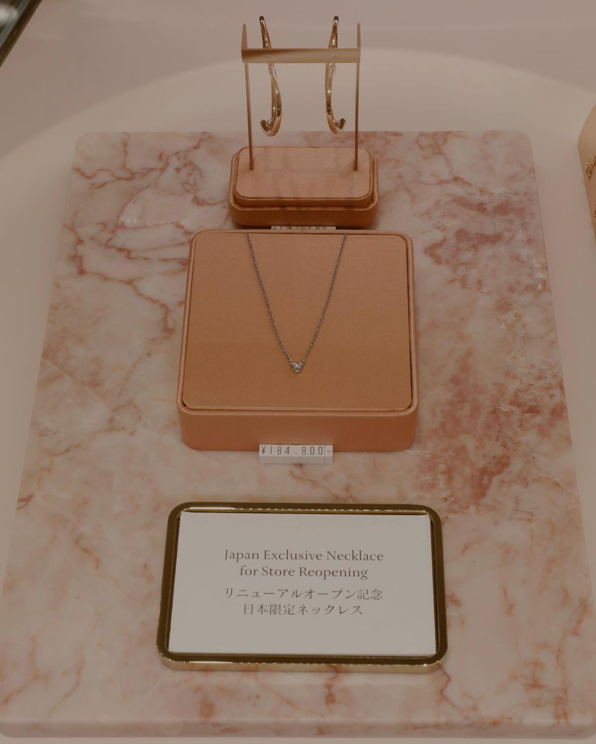 미요시 아야카 HD 이미지/사진 갤러리 다운로드 #7609366