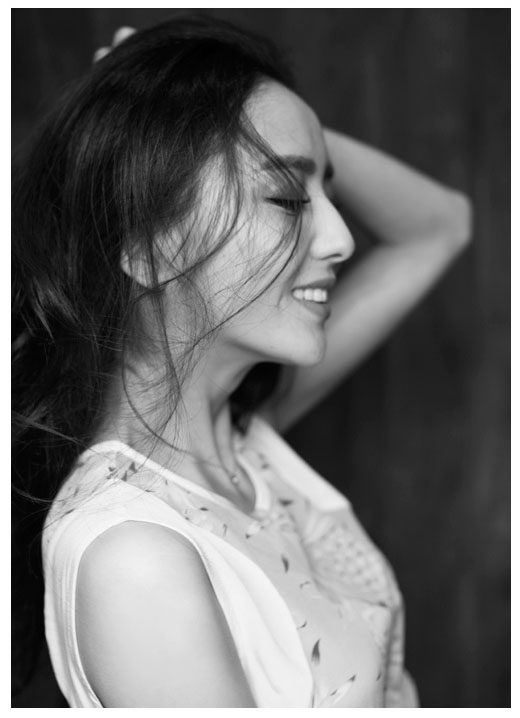 Liya Tong HD Images/Photo Gallery Download #1693228