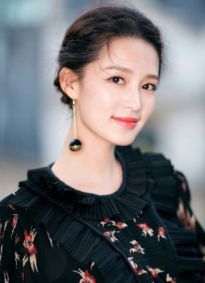 李沁 高清写真/照片下载 #1733999