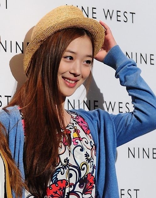 Seol-ri Choi HD Images/Photo Gallery Download #1872080