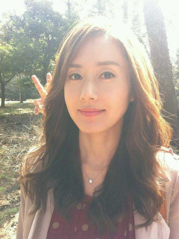 Kim Ji-Soo HD Images/Photo Gallery Download #1384164