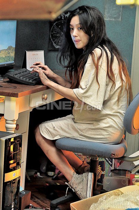 Ryeo-won Jeong HD Images/Photo Gallery Download #1560388