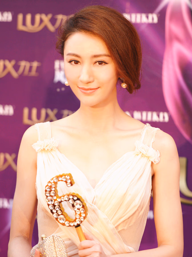 周庭伊 高清写真/照片下载 #3432893