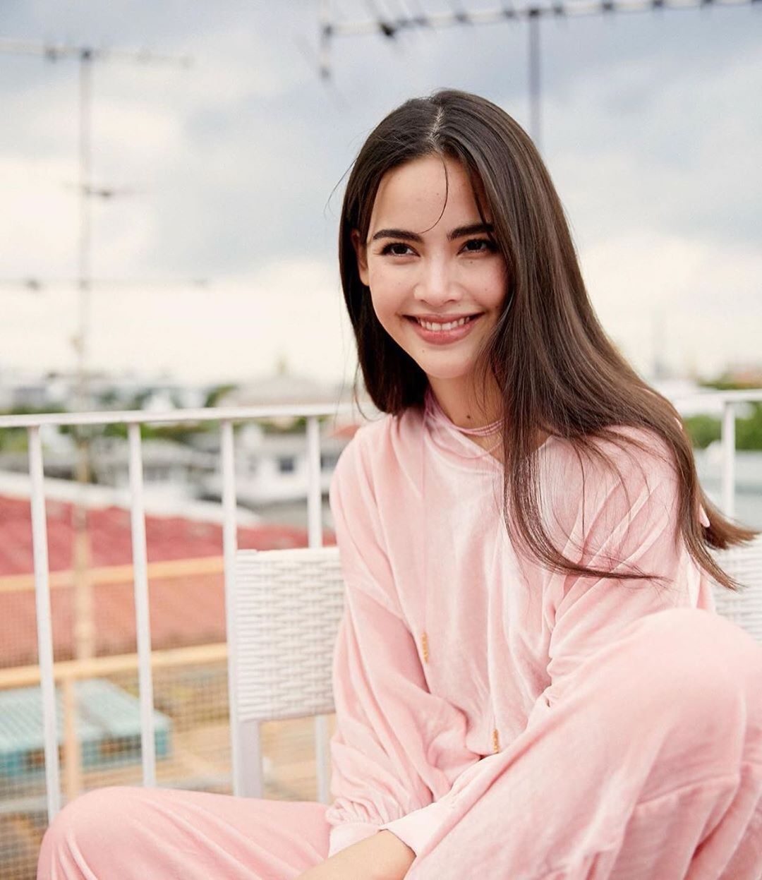 Urassaya Sperbund HD Images/Photo Gallery Download #6200738