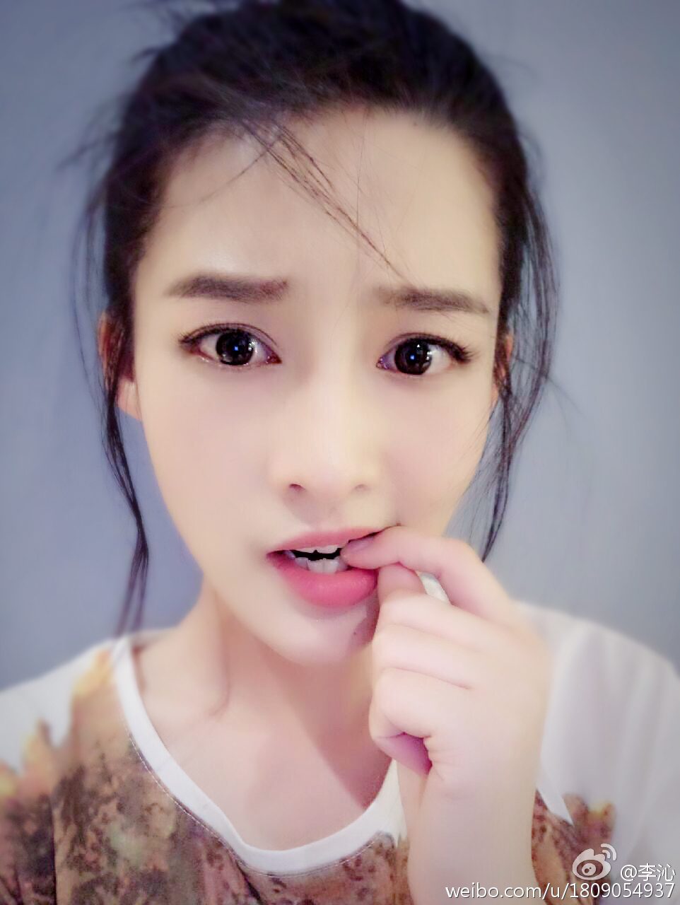 李沁 高清写真/照片下载 #1733826