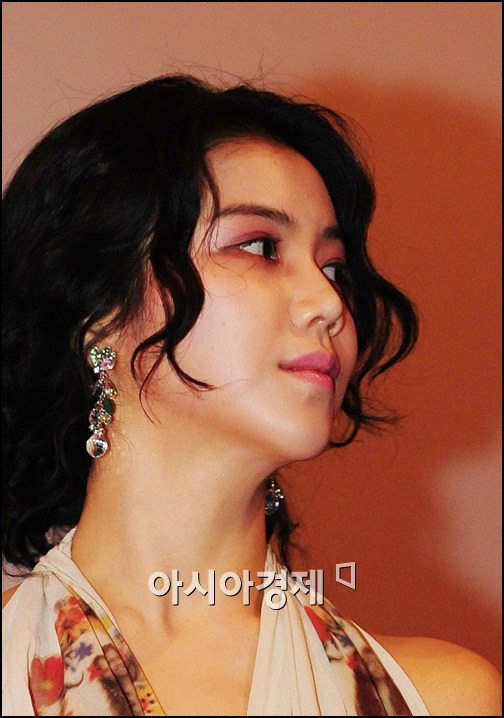 Ok-bin Kim HD Images/Photo Gallery Download #1639594