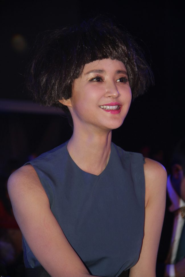 Xinyi Zhang HD Images/Photo Gallery Download #7023660
