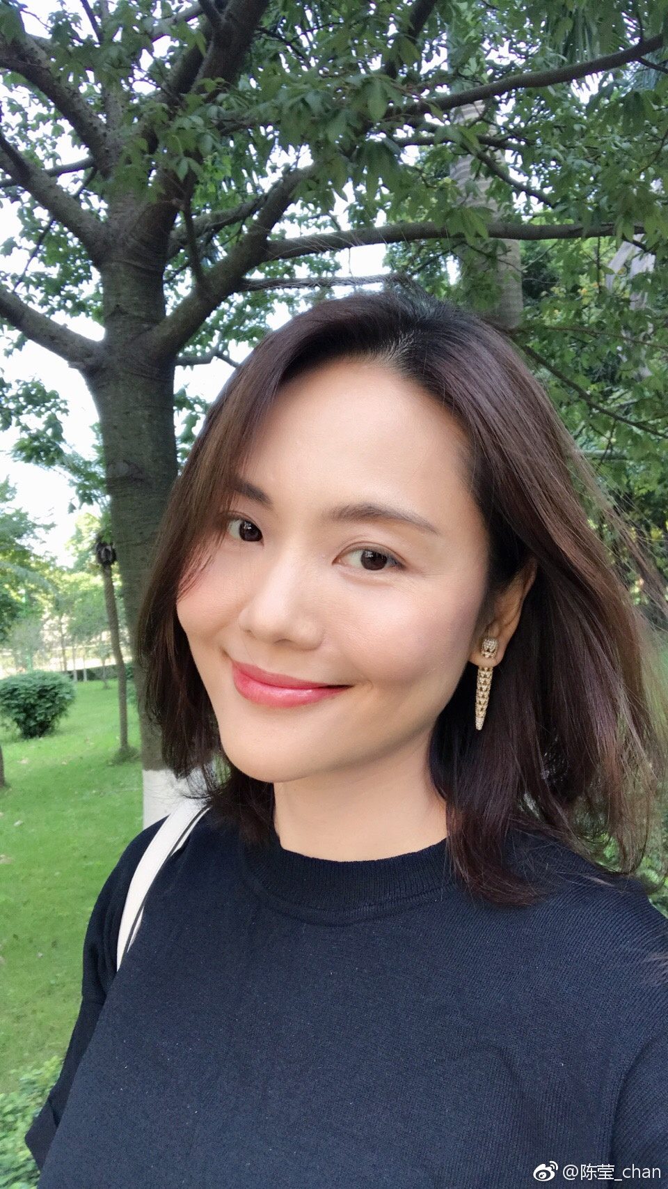 진영 HD 이미지/사진 갤러리 다운로드 #6795230