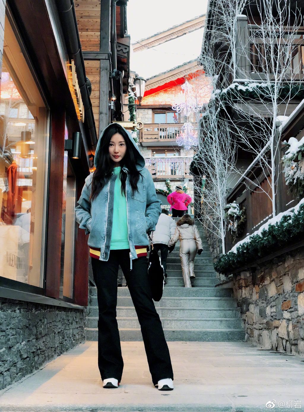Yan Liu HD Images/Photo Gallery Download #1974600