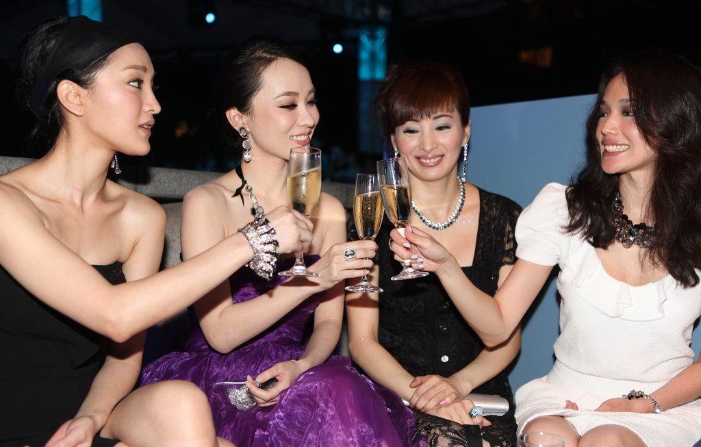 Xun Zhou HD Images/Photo Gallery Download #757569
