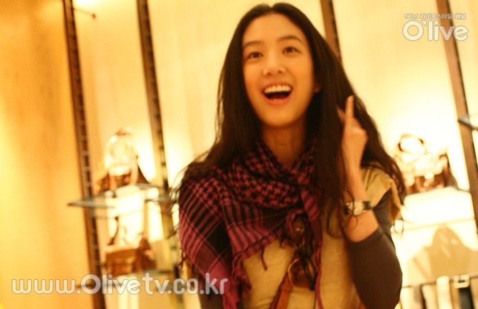 Ryeo-won Jeong HD Images/Photo Gallery Download #1560247