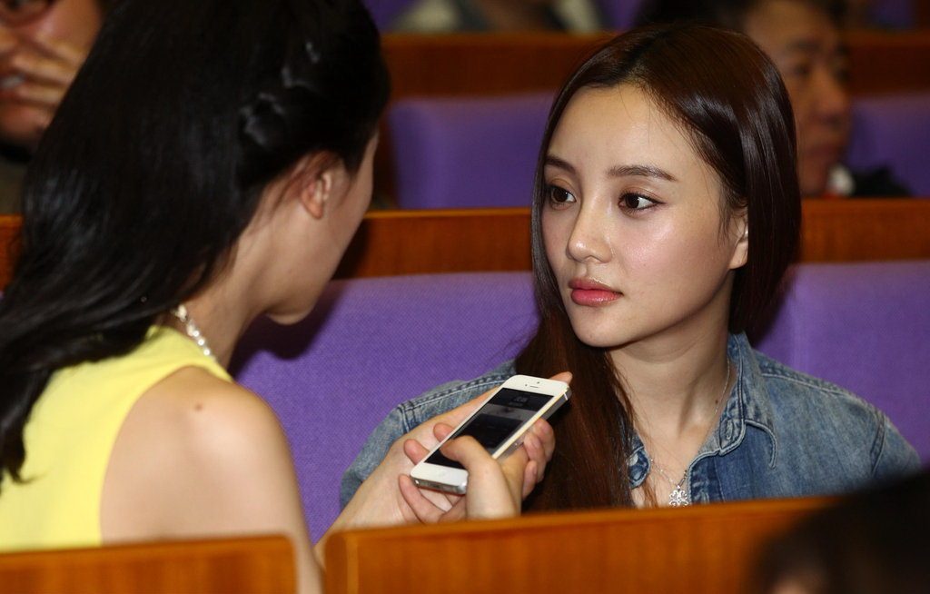 Xiaolu Li HD Images/Photo Gallery Download #750316