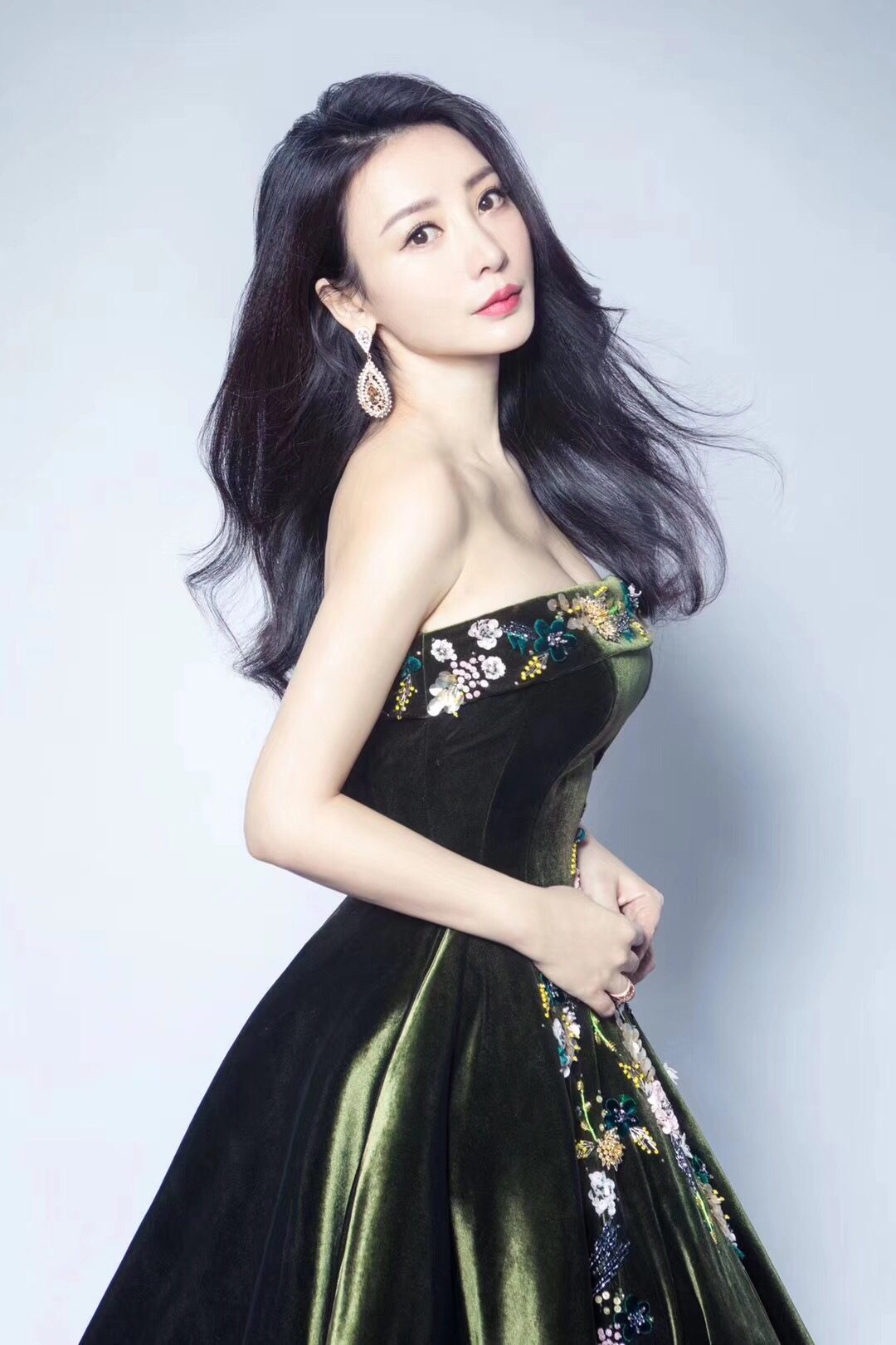 Yan Liu HD Images/Photo Gallery Download #1974632