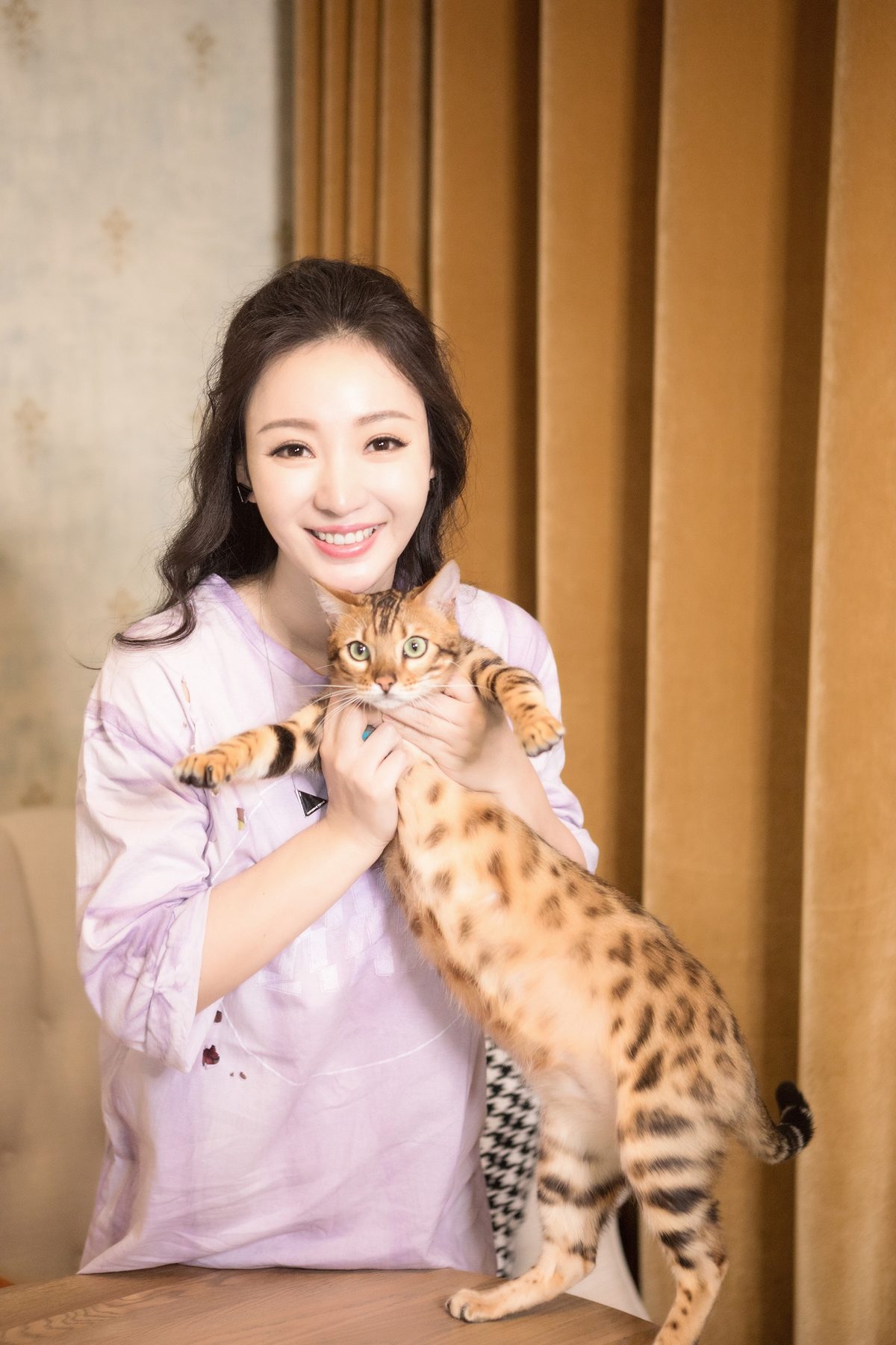 Yan Liu HD Images/Photo Gallery Download #1976155