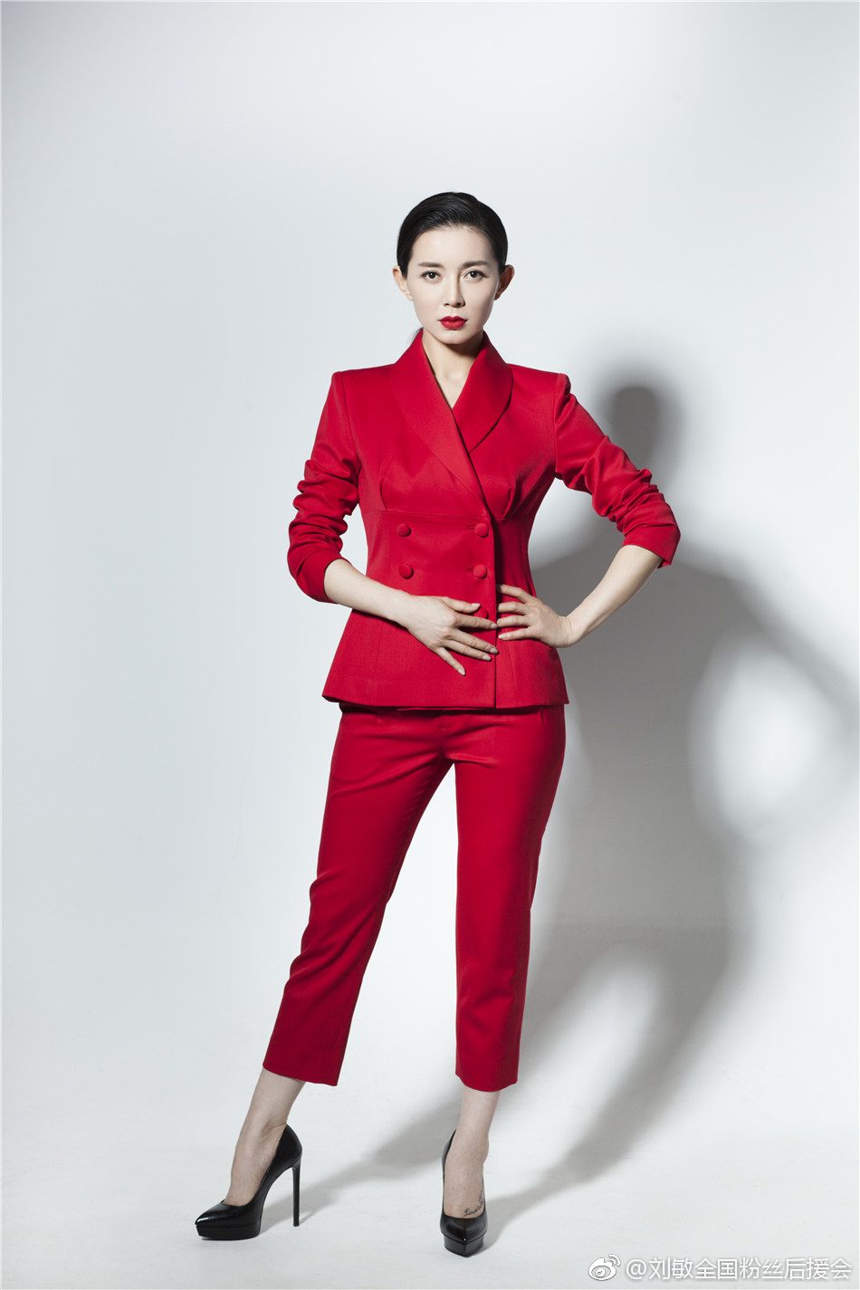 유민 HD 이미지/사진 갤러리 다운로드 #6988651