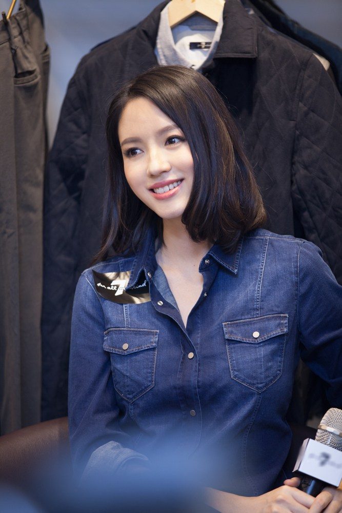 Zilin Zhang HD Images/Photo Gallery Download #2003825