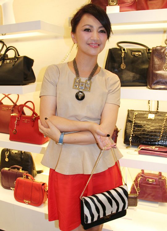 Haiqiong Luo HD Images/Photo Gallery Download #1933451
