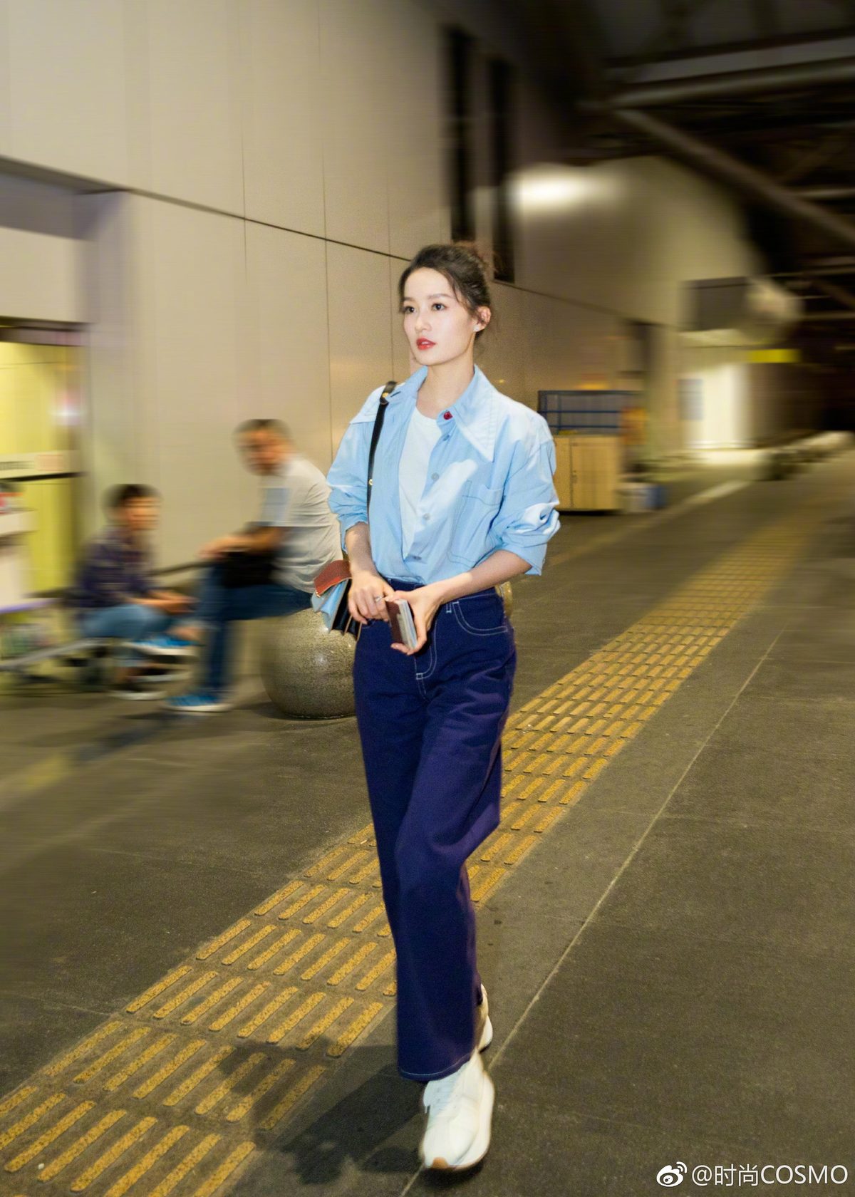 李沁 高清写真/照片下载 #1701580