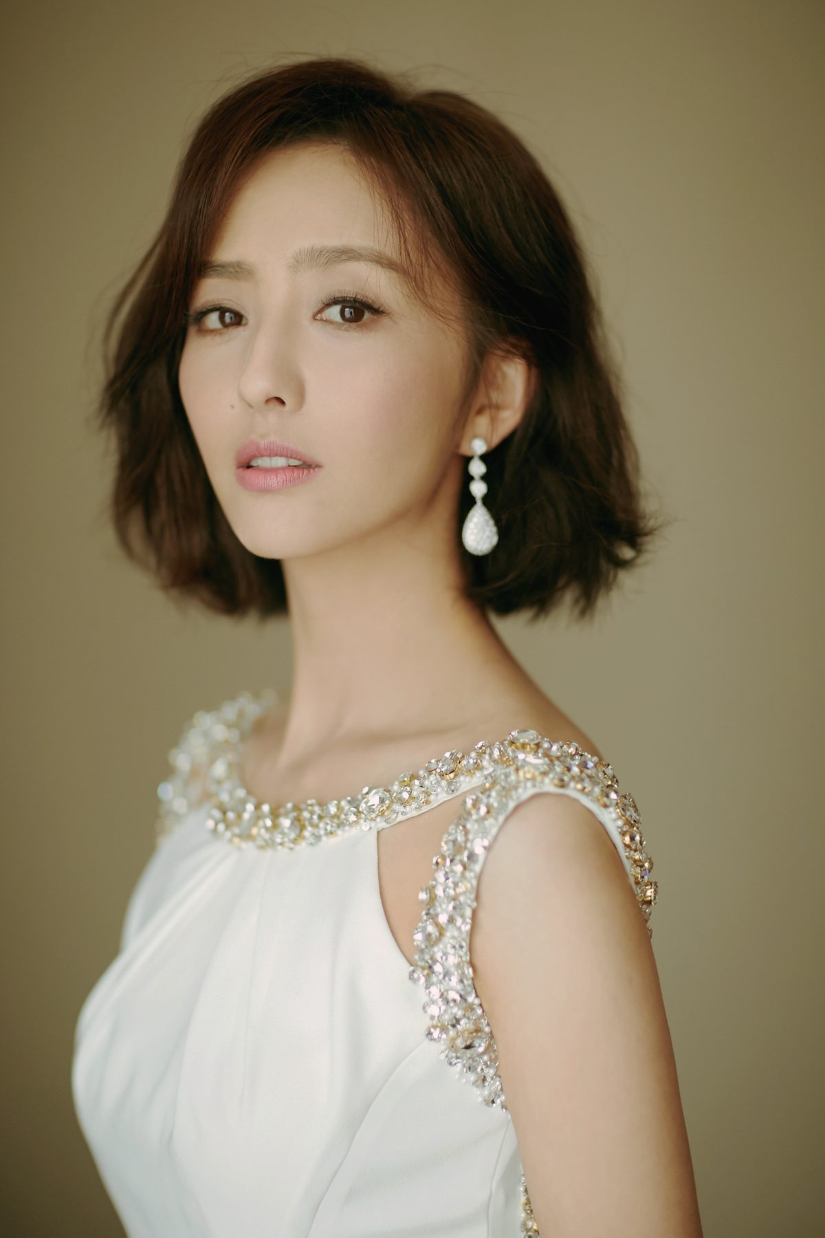Liya Tong HD Images/Photo Gallery Download #6881784
