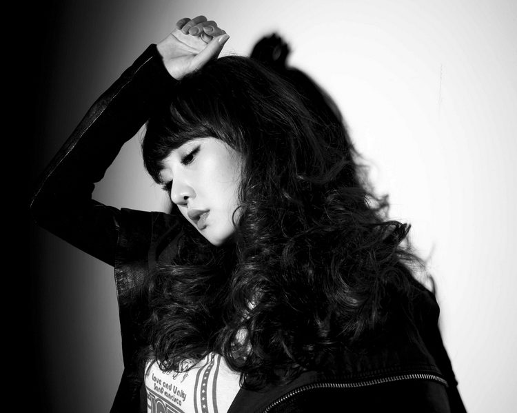 Yang Liu HD Images/Photo Gallery Download #6993892