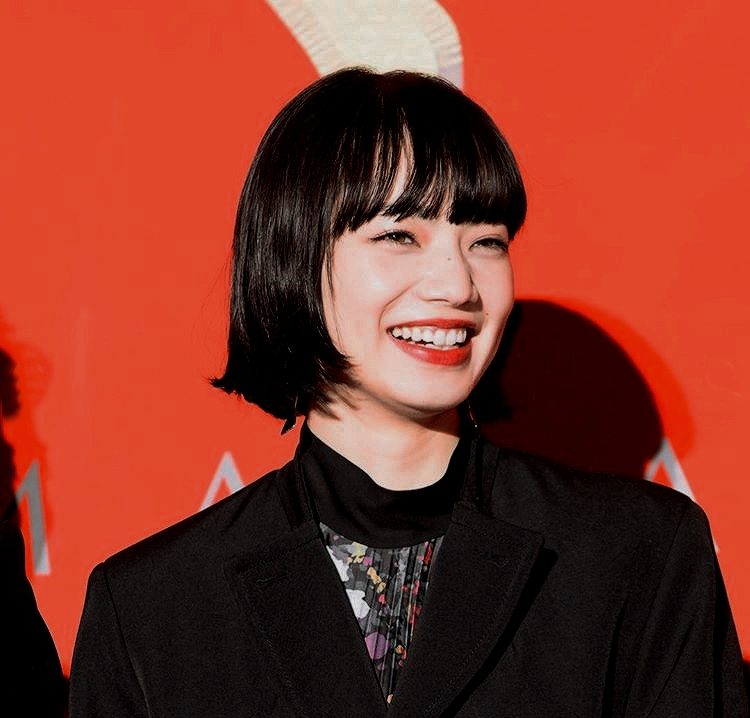 고마츠 나나 HD 이미지/사진 갤러리 다운로드 #3899936