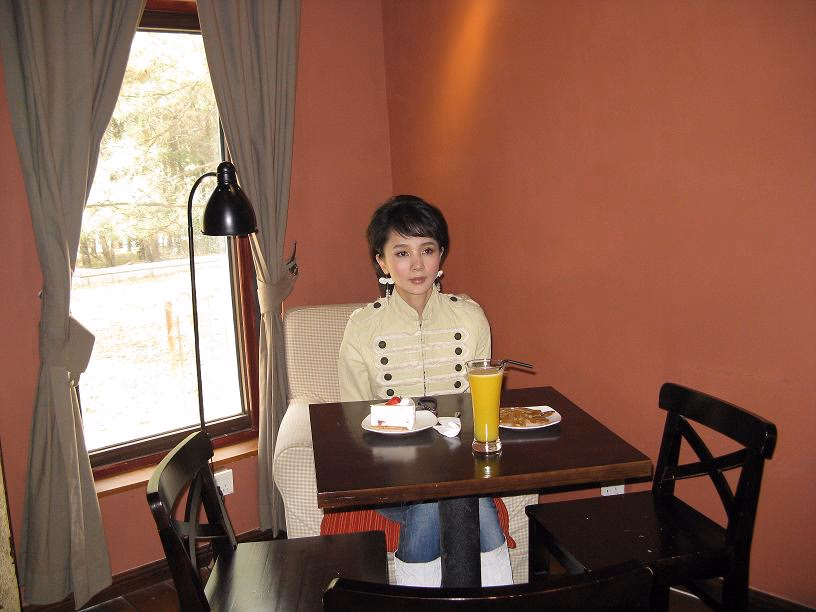 刘钇彤 高清写真/照片下载 #2187184