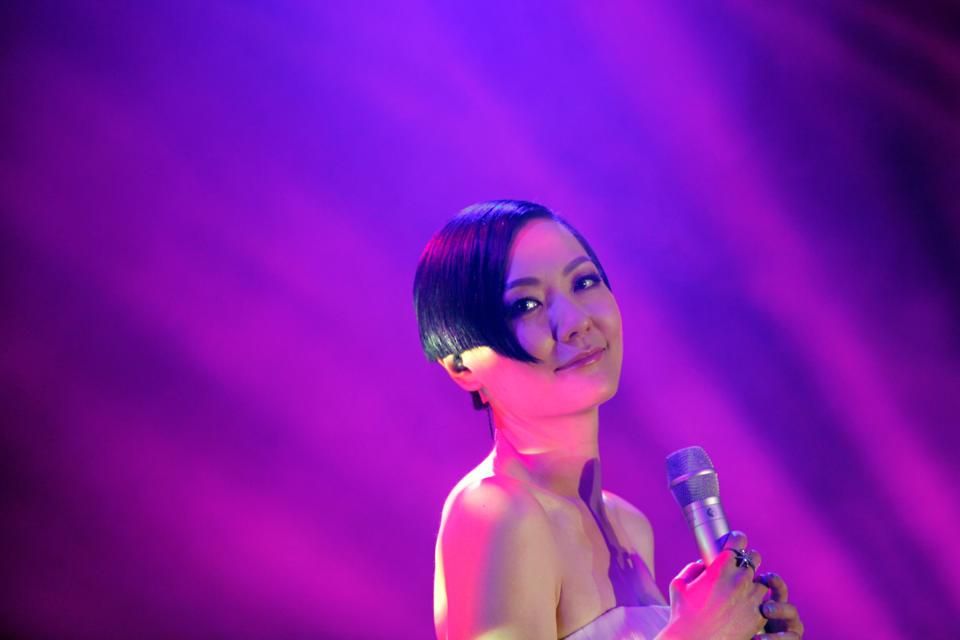 Kristal Tin HD Images/Photo Gallery Download #7010008