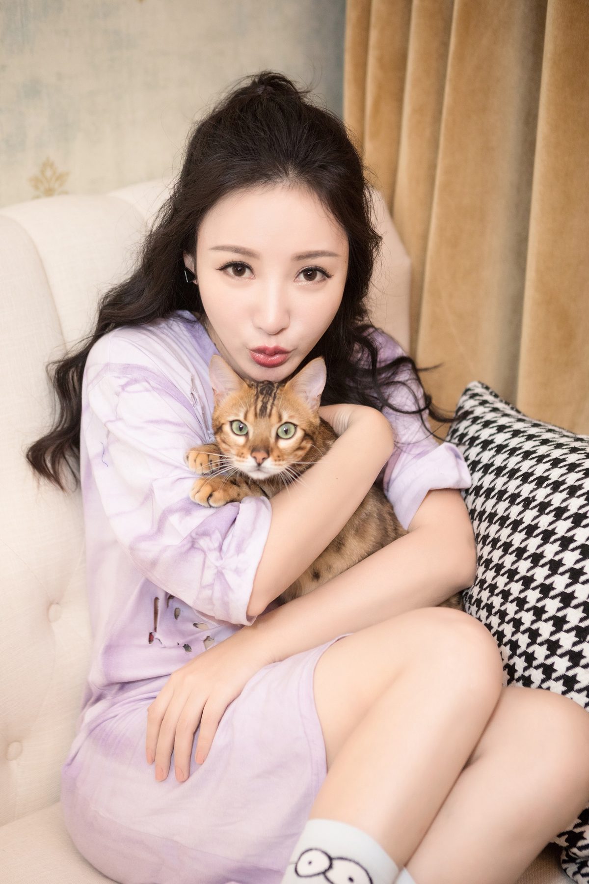 Yan Liu HD Images/Photo Gallery Download #1976164