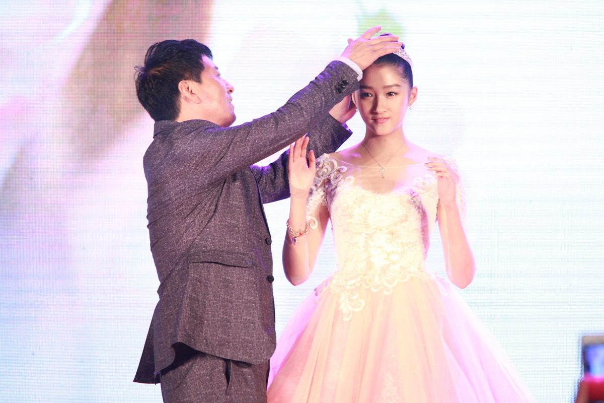 Xiaotong Guan HD Images/Photo Gallery Download #7041277