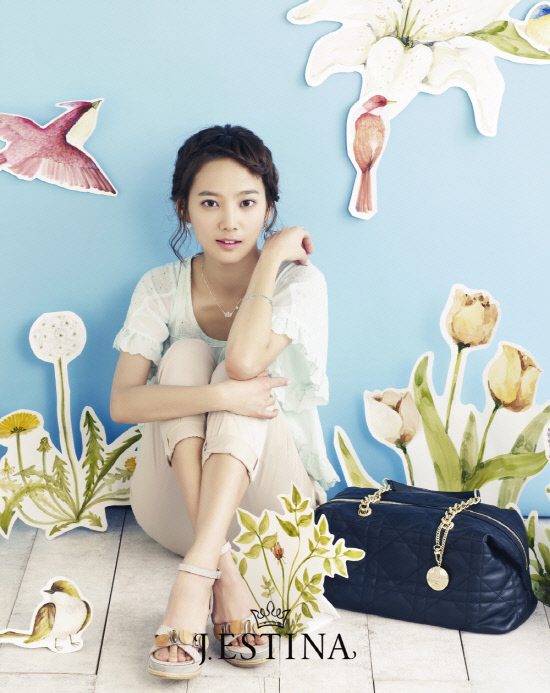Seung-ah Yun HD Images/Photo Gallery Download #6979742