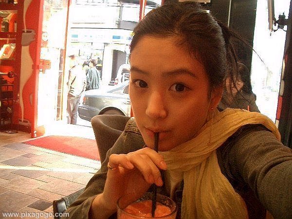 郑丽媛 高清写真/照片下载 #1553998