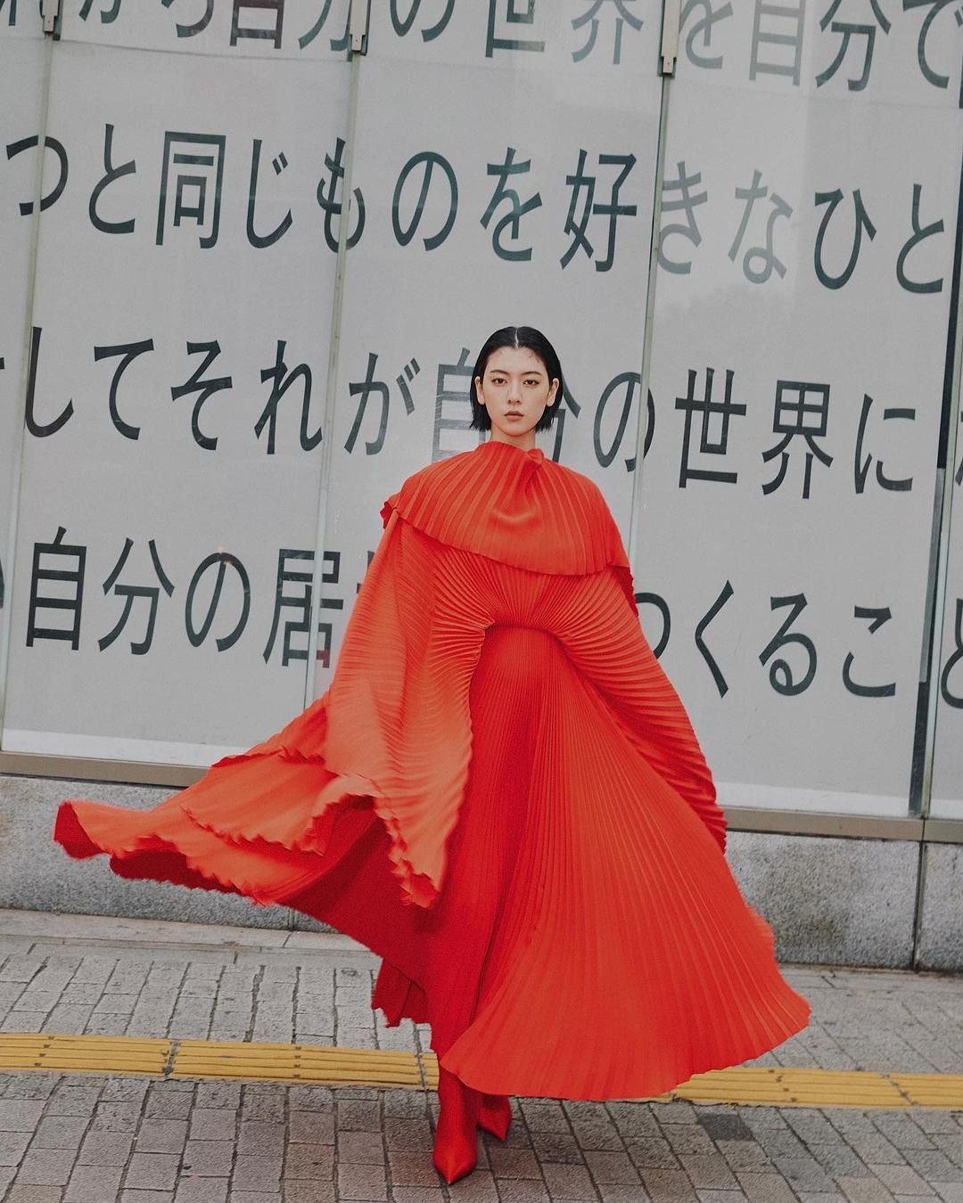 三吉彩花 高清写真/照片下载 #9568380