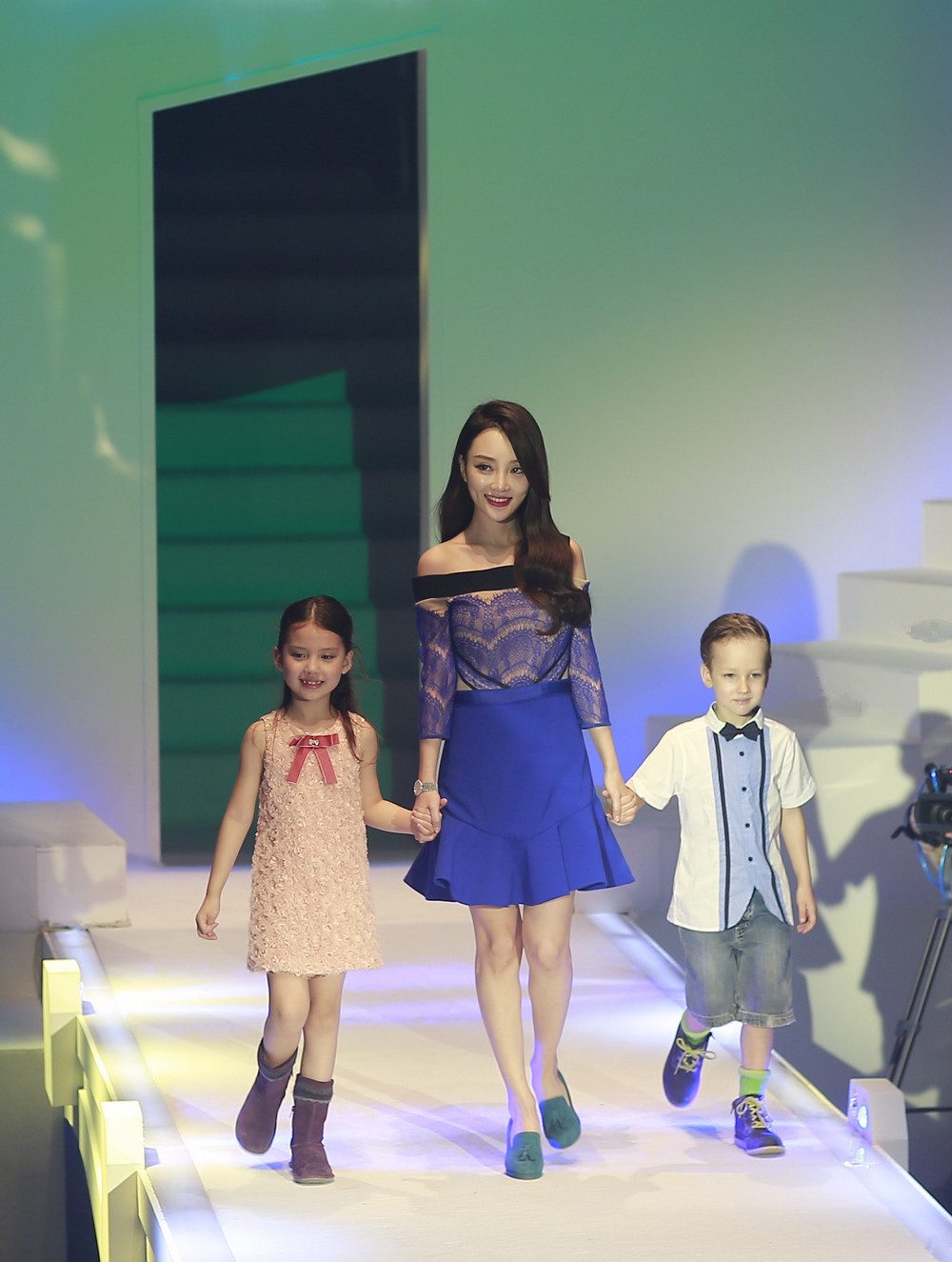 Xiaolu Li HD Images/Photo Gallery Download #756497