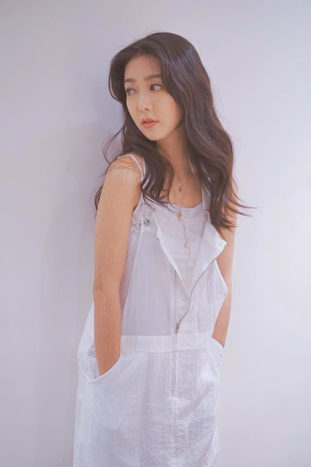 Fiona Sit HD Images/Photo Gallery Download #3465759