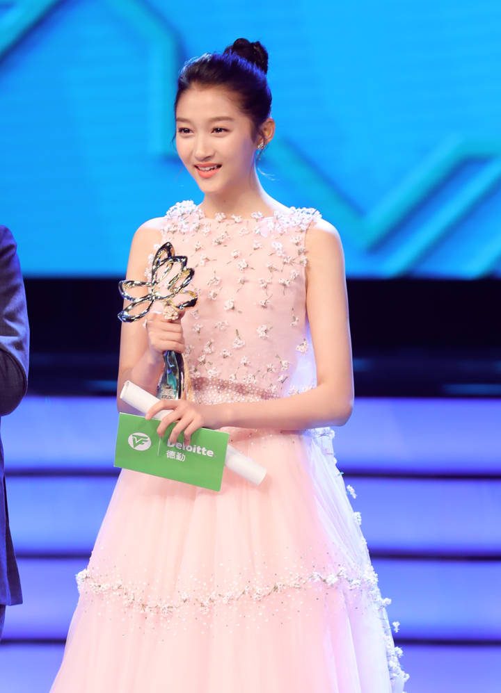 Xiaotong Guan HD Images/Photo Gallery Download #7097146