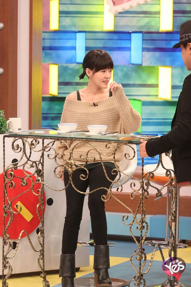 Dee Hsu HD Images/Photo Gallery Download #1867190