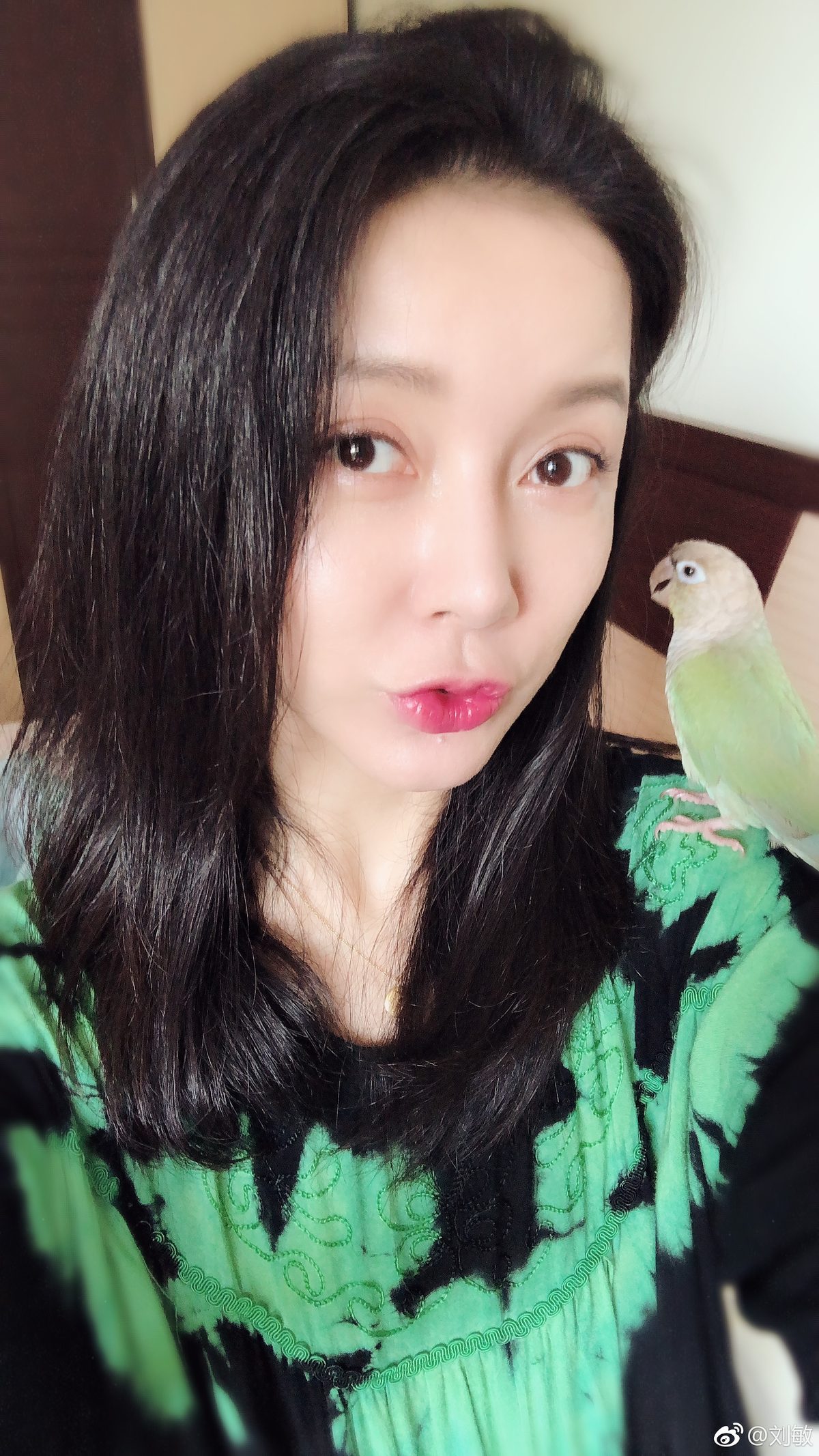 유민 HD 이미지/사진 갤러리 다운로드 #6988724