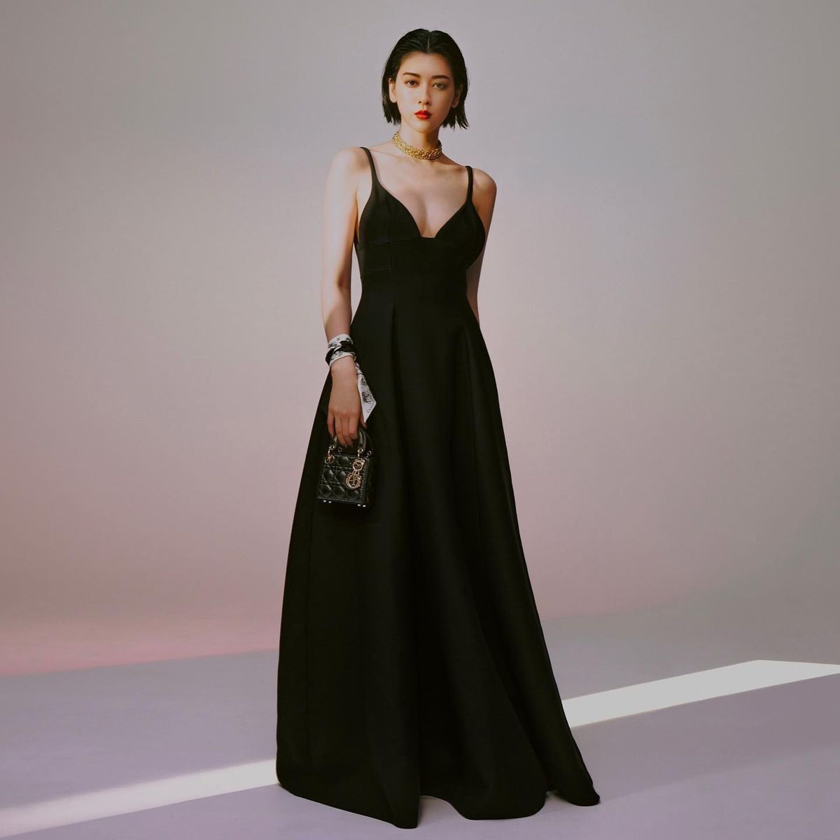 三吉彩花 高清写真/照片下载 #7486142