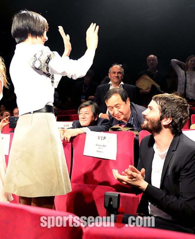 배두나 HD 이미지/사진 갤러리 다운로드 #1370917