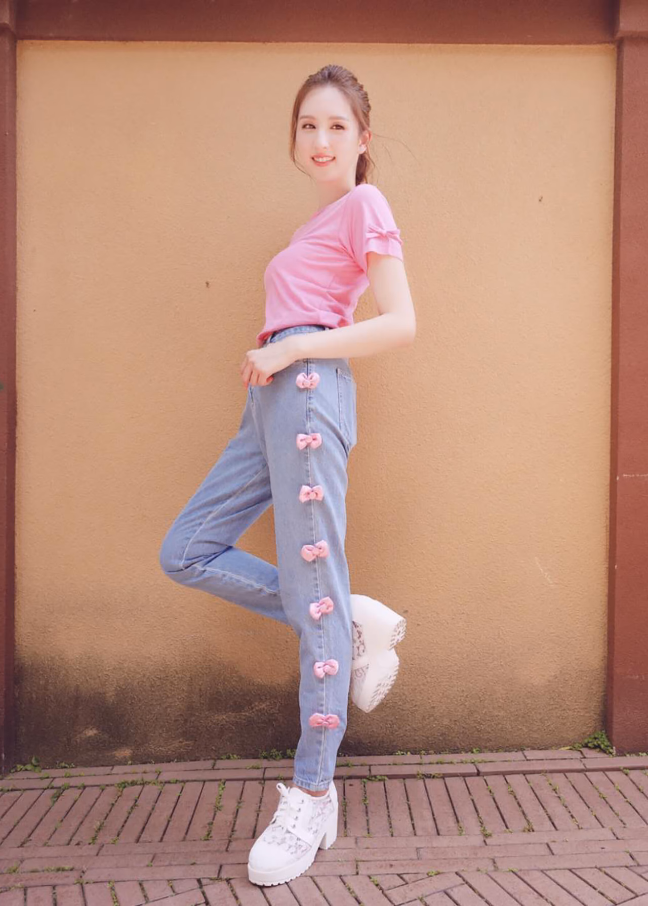 何傲儿 高清写真/照片下载 #3337891